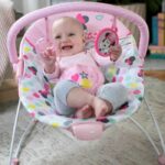 Disney Baby Bouncer Minnie Spotty Dotty with vibrations and play arch - Image 3