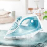 Steam iron - DOMO - DO7060S CeraGliss - 2400 W - 40 g/min - 320 ml - Blue / White – Bild 3