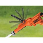 BLACK & DECKER 700W 33cm Electric String Trimmer GL7033 - Image 5