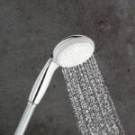 Grohe shower set 1 jet with vitulio go 100 chrome wall support 26198000 - Image 2