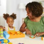 Play-Doh Super Accessory Box Animals, Toys and Modeling Dough for Kids - Image 3