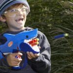 Nerf Junior Wild Blaster Sharkfire, Easy to Use, 8 Nerf Elite Darts, Ages 6 and Up - Image 5