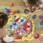 Play-Doh Travel Mat, Discovery Set with Modeling Clay, Arts and Crafts, Toys for Kids, Ages 3 and Up - Image 3