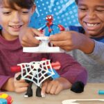 Play-Doh Spider-Man, Slash Attack box with 2 flexible figures, 7 accessories and modeling clay, from 4 years old, Marvel - Image 5