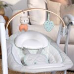INGENUITY Baby bouncer, electric foldable swing - Cosy Spot - removable toy arch, swing settings, timer, recline - Image 4