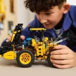 LEGO Technic 42209 Volvo L120 Electric Wheel Loader - Game for Boys Ages 9 and Up - Image 4