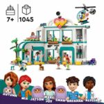 LEGO 42621 Friends Heartlake City Hospital, Toy with Helicopter and Minifigures including Autumn and a Dog - Image 2