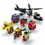 LEGO City 60462 Modular Helicopter, Fire Truck and Submarine - Toy for 7 year olds - Image 3