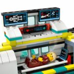 LEGO City 60465 Air Rescue Ambulance - Building Set for Boys Ages 6 and Up - Image 4