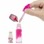 Yummiland - 1 10 cm doll and a glittery gloss to create - Bianca - Chewing Gum flavor - From 4 years old - Image 2