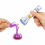 MGA Miniverse - UV Lamp - Dries your resin creations - 1 second - Ages 8 and up - Random - Image 2