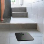 LITTLE BALANCE 8276 Kinetic Premium, Scale without battery, Rechargeable with its Little Balance button, 180 kg / 100 g, Black - Image 4