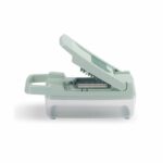 Multifunction mandolin - Livoo - MEN435 - 8 stainless steel blades - 1.5 L collection tray - Safe to use - Image 4
