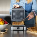 Waffle iron with adjustable thermostat - LIVOO - DOP206 - 1200W - 2 waffles - Non-stick - Surface 14.5 x 17.5 cm - Indicator lights - Image 6