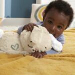 Fisher-Price-My Hug Bunny - Night Light Plush - Educational Toy - HXG97 - Image 6