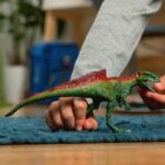 SCHLEICH Figurine - Concavenator - Dinosaurs - Yellow, green, scarlet - Image 2