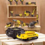 Starter Kit - STANLEY FATMAX V20 - SFMCB10D1-QW - 1.25A charger + 1 18V 2Ah battery – Bild 2