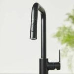 Kitchen faucet - Single-lever sink mixer - Matte black - High U-shaped spout - Pull-out spray - GROHE Start - 306312430 - Image 4
