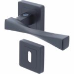 YALE - YPP7-V-PC Square door handle of 7 black YALE - Model Verona - key passage
