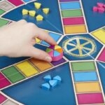 HASBRO GAMING - Trivial Pursuit Classic - Board Game - Image 4