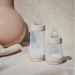 Birth Box - MAM - 4 Baby Bottles + 1 Pacifier + 1 Dosing Box - Sand - Image 4