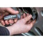 STANLEY - Tire Remover Wrench - STHT80890-0 - Telescopic handle offering more torque - Image 3