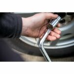 STANLEY - Tire Remover Wrench - STHT80890-0 - Telescopic handle offering more torque - Image 4