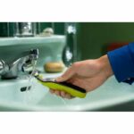 Philips OneBlade 360 Shaver - 1 360 blade and 1 adjustable comb 5 in 1 - cordless - Face - QP2734/31 - Image 2